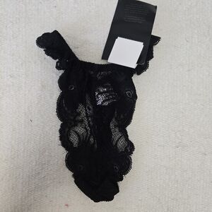 Vintage Parisa Black Lace Thong Panties-small